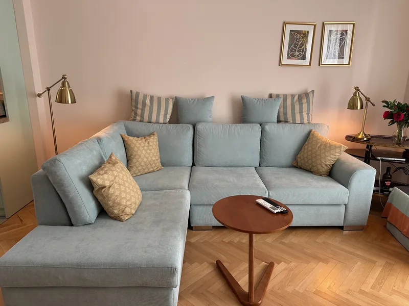 FamilieJoensRefugiumAthenKipseli, Wohnzimmer
